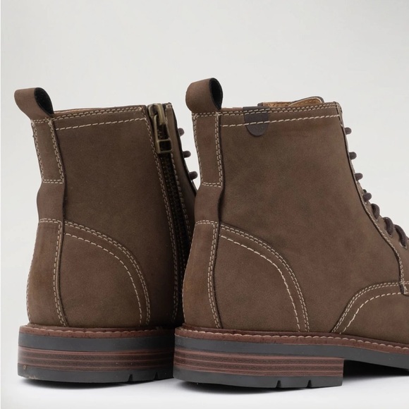 NWT
Dockers rawls
size 12 and size 11 men’s 
Color : Dark tan - Picture 3 of 11